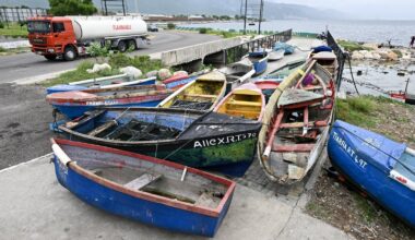 Hurricane Melissa strengthens as it crawls toward Jamaica
