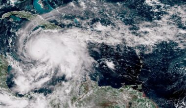 Hurricane Melissa could bring 300km/h gusts to Jamaica