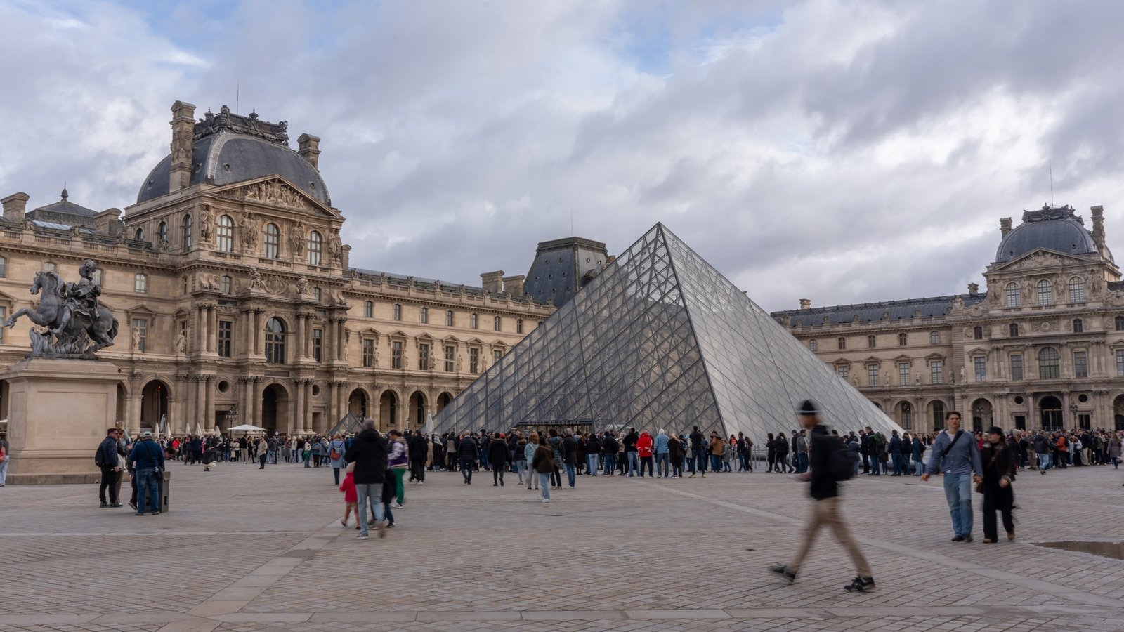 Stolen Louvre jewels not yet recovered, prosecutor says