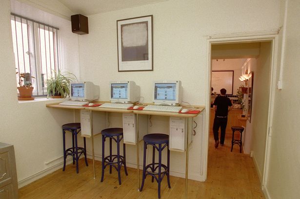 onCoffee.Net at 11 Christmas Steps pictured shortly after its opening in 2000