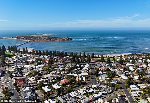 Ms Cleland, a keen runner, is gearing up to take part in a fundraising half-marathon in the SA beachside community of Victor Harbour