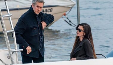 Anne Hathaway and her husband Adam Shulman explored Lake Como, Italy by boat with their two children on Sunday