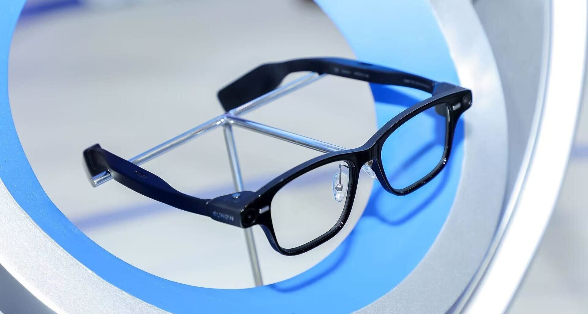 Alibaba prices AI glasses at $660 and launches ChatGPT rival
