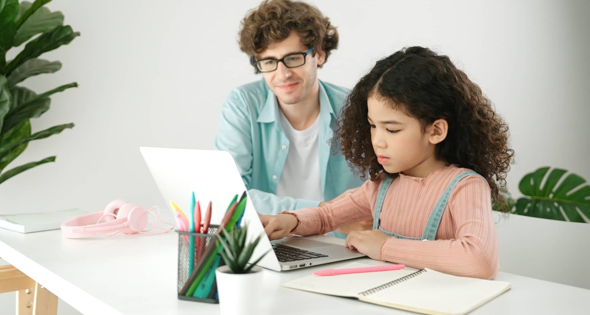 Experts warn AI could reshape teen brains