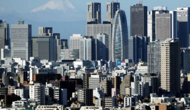 Asia-Pacific stocks mixed as Japan ushers in new leadership