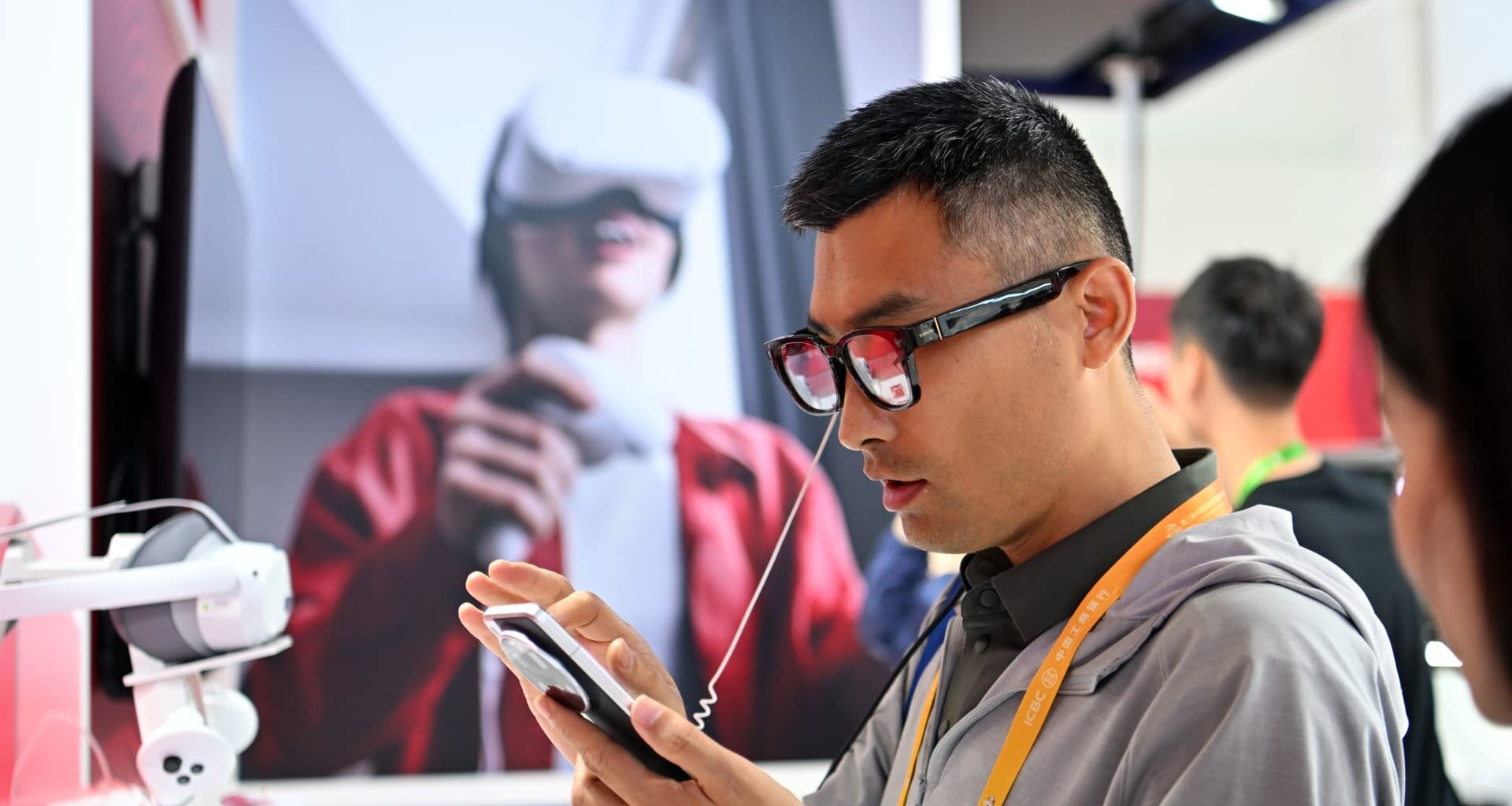 Chinese rivals to Meta's AI glasses pile up. How Goldman is playing the trend