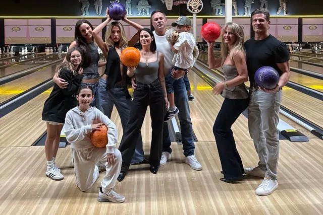 Ashley Earle/Instagram Ashley Earle with her family in November 2024.