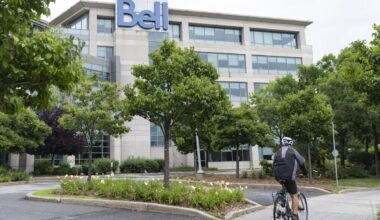Bell to resell fibre internet in Western Canada as it announces three-year outlook