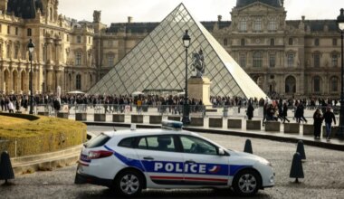 French senators criticise Louvre's security and demand upgrades after jewellery heist