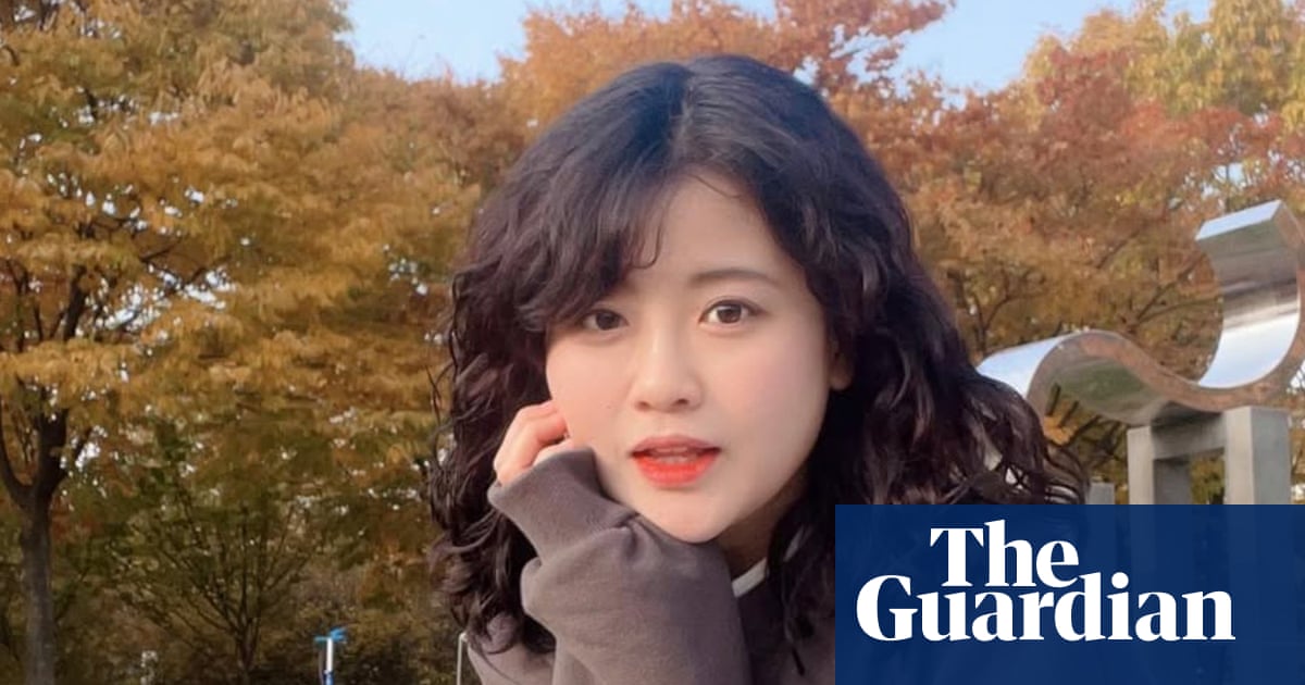 Baek Se-hee, author of I Want to Die But I Want to Eat Tteokbokki, dies aged 35 | Books