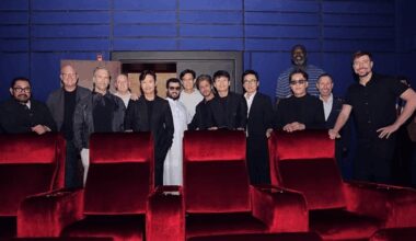 Bollywood Meets K-Drama! Shah Rukh Khan, Aamir Khan Pose With Squid Game's Frontman Lee Byung-Hun - See Pics | Bollywood