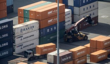 Asia PMIs Split as South Korea, Vietnam Weather Trump Tariffs