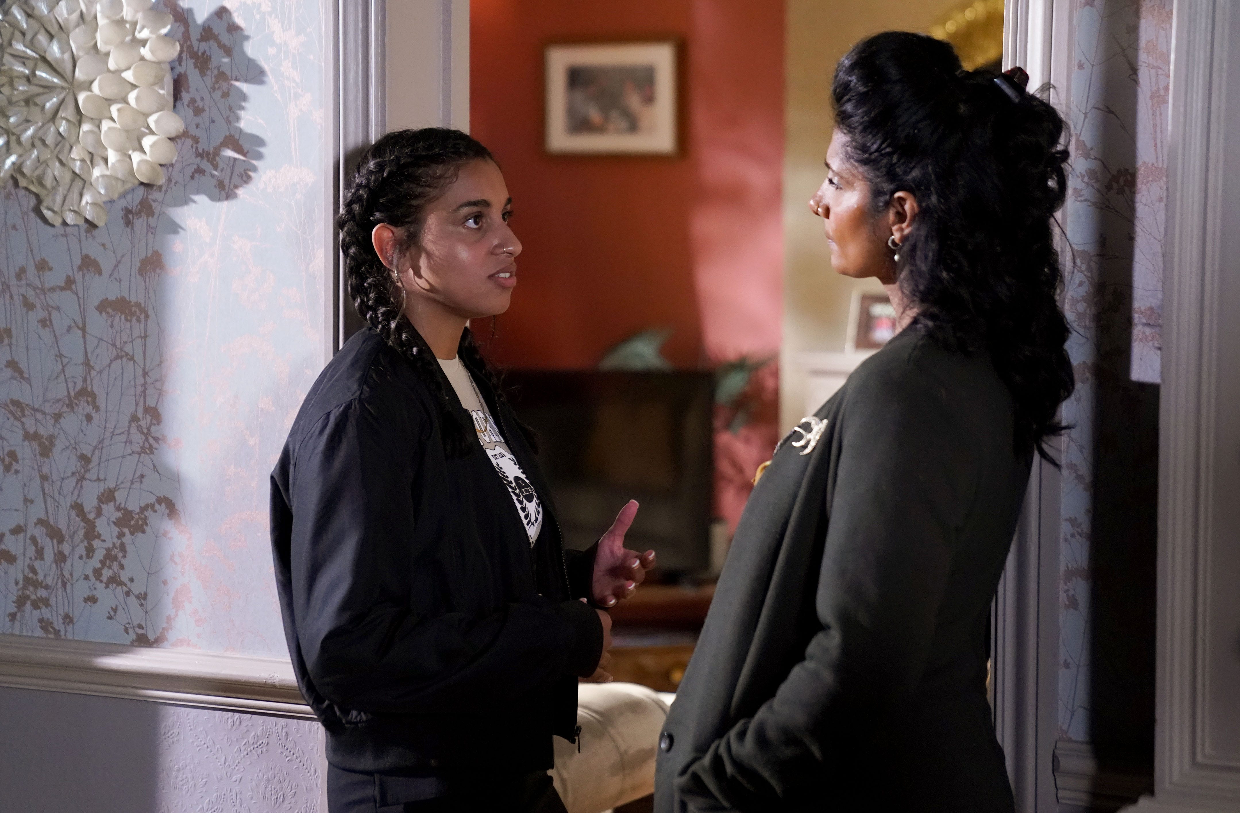 Avani Nandra Hart, Suki Panesar-Unwin, EastEnders  avani nandra hart, suki panesar unwin, eastenders