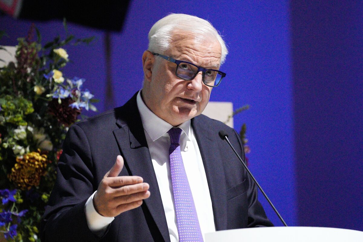 ECB’s Rehn Warns of Downside Risks to Inflation Outlook