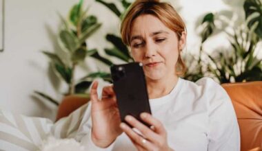 Break phone addiction by switching your display to grayscale
