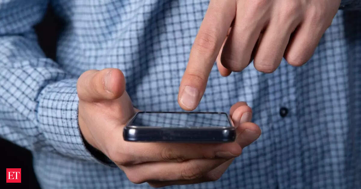 Nearly 47 pc Indians still offline, women 33 pc less likely than men to use internet: GSMA