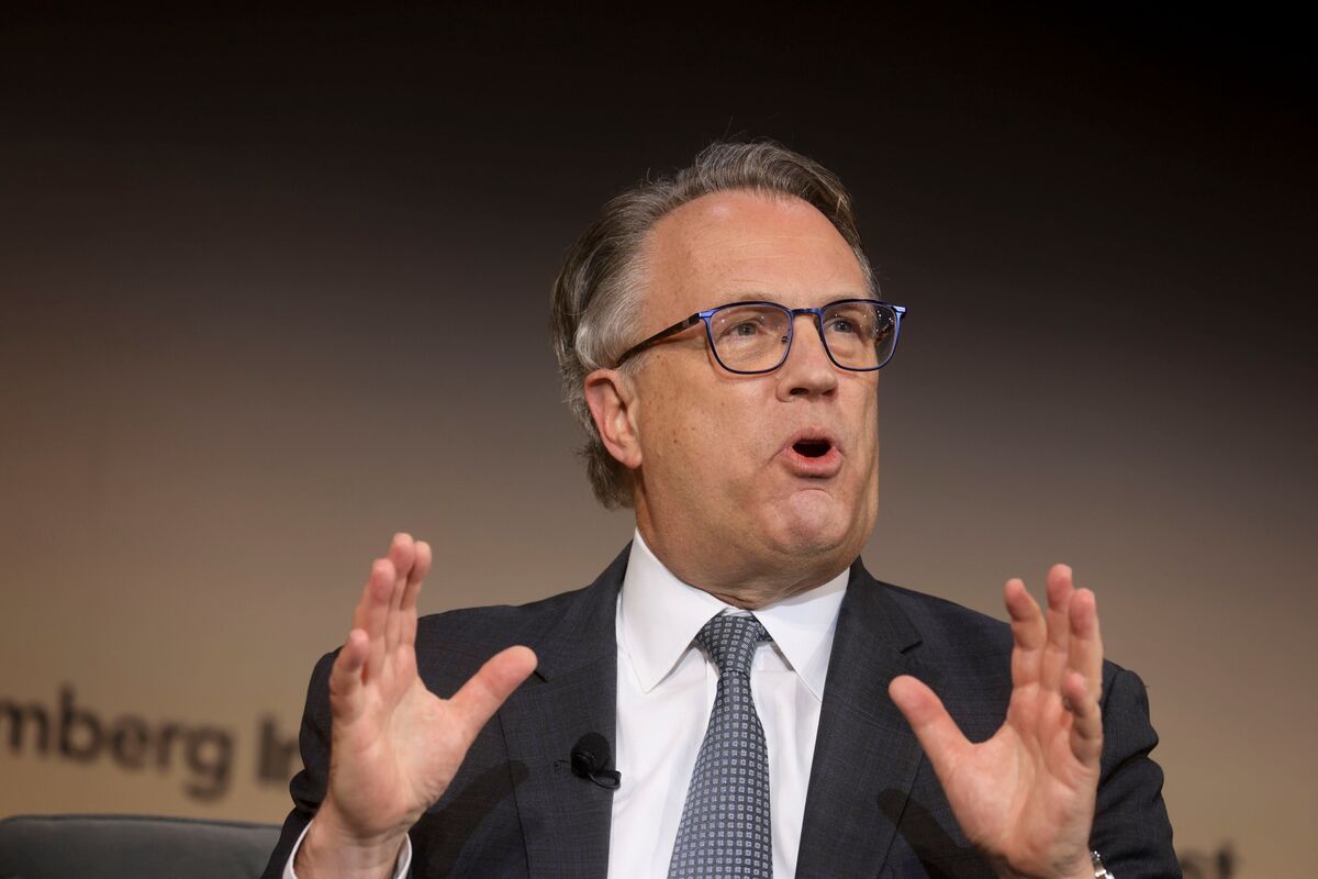 Fed’s Williams Is Watching Job Market, Backs More Rate Cuts