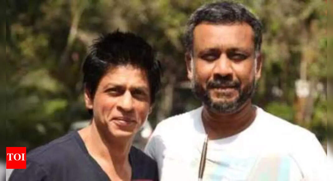 'I made a film with Shah Rukh Khan and it was a flop': Anubhav Sinha says Ra.One's failure broke him emotionally | Hindi Movie News