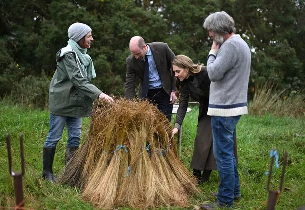 William and Kate at Mallon Farm in County Tyrone, which grows flax for linen 