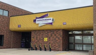 Students in Prince Albert blindsided by sudden Sask. Polytech bookstore closures