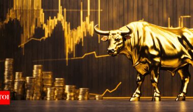 Asian equities climb: Investors weigh US-China trade tensions, Fed rate cut expectations; gold rallies