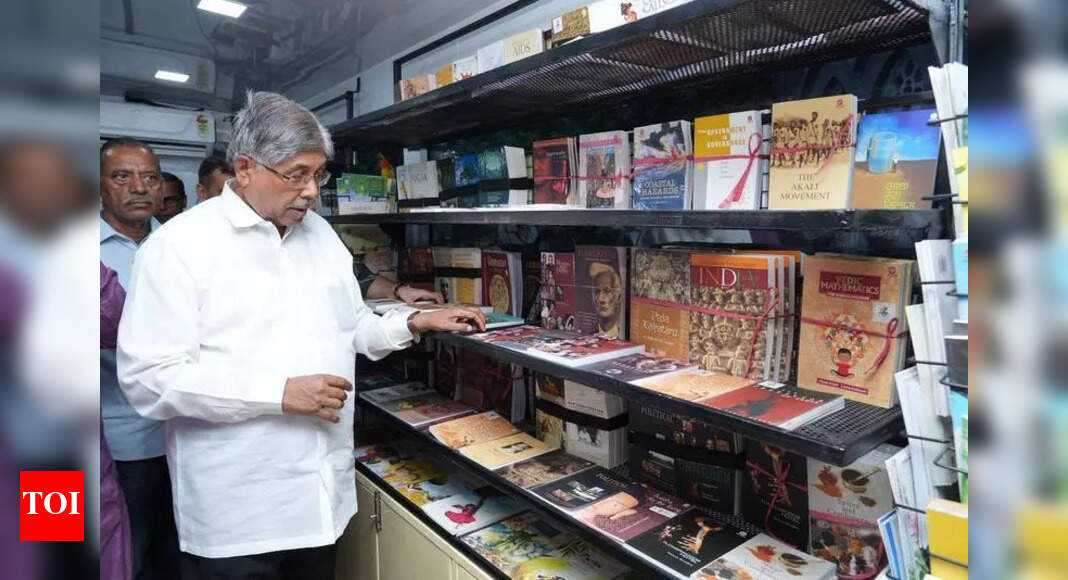 Books on Wheels initiative to enrich reading movement | Pune News
