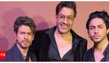 'I was watching their...': Rajat Bedi reveals Shah Rukh Khan, Aryan Khan held Lakshmi pooja before starting Ba***ds of Bollywood | Hindi Movie News