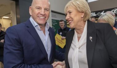 Dragons’ Den star Seán Gallagher tries add fizz on the Humphreys campaign trail