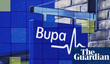 Top Bupa staff awarded $14m in bonuses despite insurer admitting to misleading thousands of Australians | Executive pay