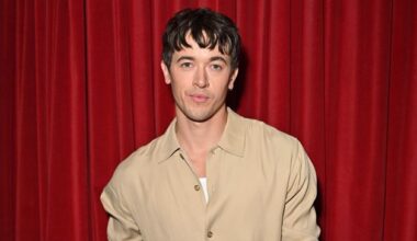 ‘He’ll never work with me now’ – English actor Tom Blyth is ‘so, so sorry to you and your people’ after calling Cillian Murphy a ‘British icon’