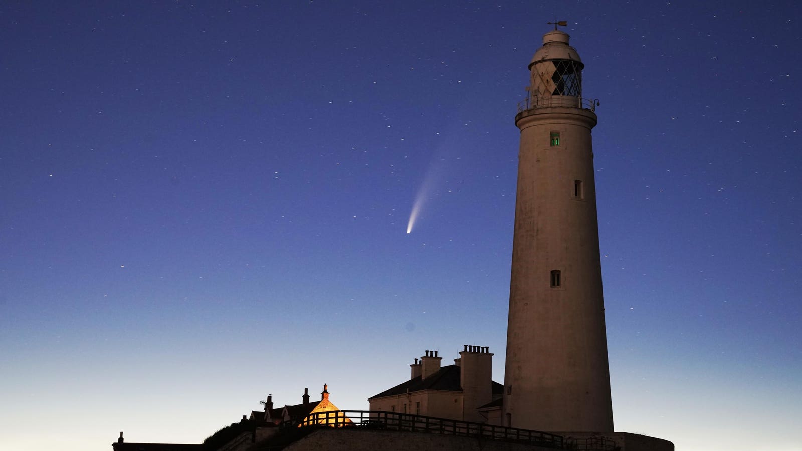 See Comet At Its Best For 1,150 Years With Meteors