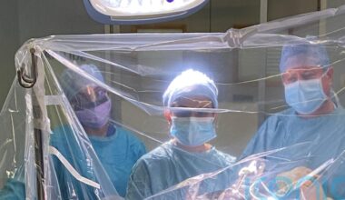 Parkinson’s patient plays clarinet during surgery and sees instant results