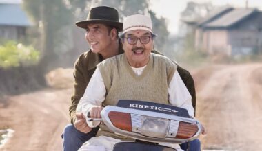 Akshay Kumar reveals he shot with Asrani for Haiwaan just a week before his death: ‘Shared the warmest hug’