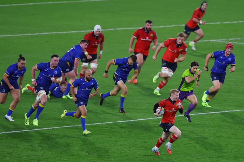 BKT United Rugby Championship, Croke Park, Dublin 18/10/2025 Leinster vs Munster  Munster's Ethan Coughlan makes a break on way to scoring his sides third try of the matchMandatory Credit ©INPHO/Ben Brady