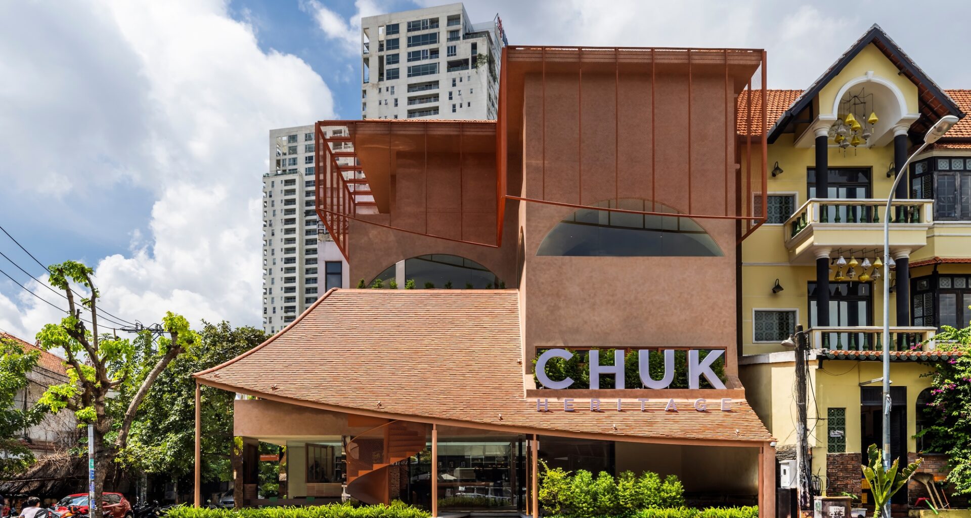 CHUK Heritage Cafe / 6717 Studio