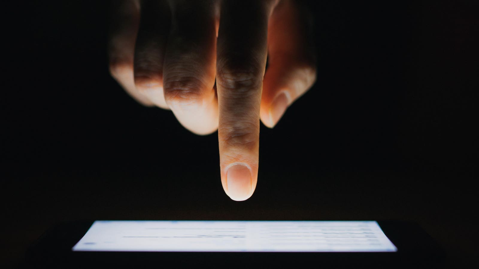 If You See These 2 ‘Red Flags’ On Your Phone, It’s Always An Attack