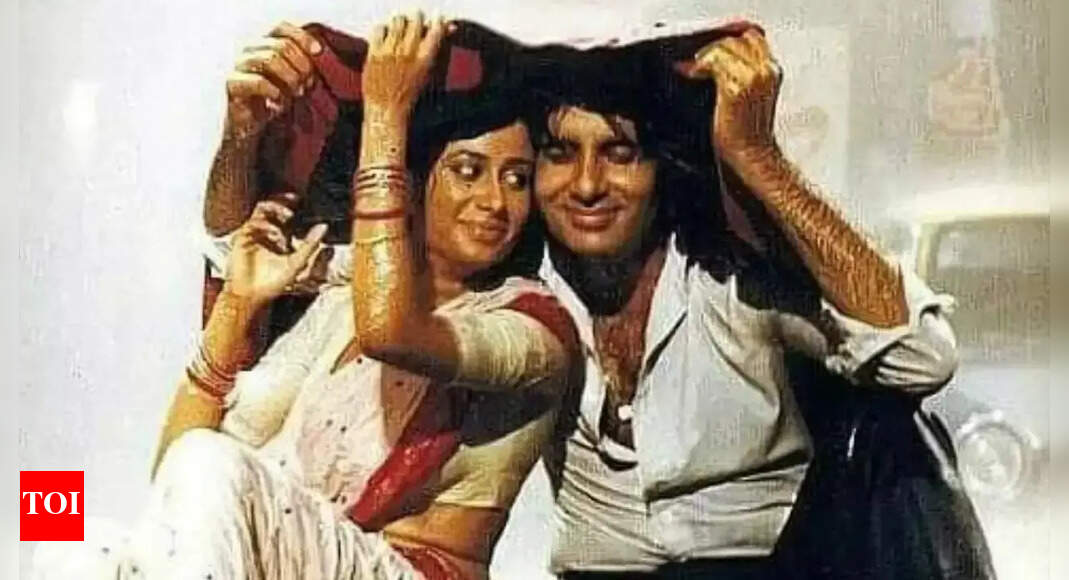 When Amitabh Bachchan said Smita Patil was uncomfortable doing the 'Aaj Rapat' song in 'Namak Halal': 'It didn't reflect...' | Hindi Movie News