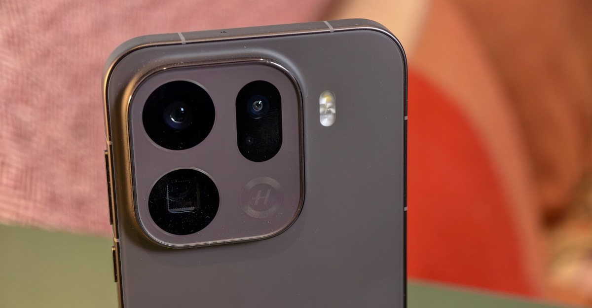 Oppo Find X9 Pro’s massive 7,500mAh battery arrives in Europe