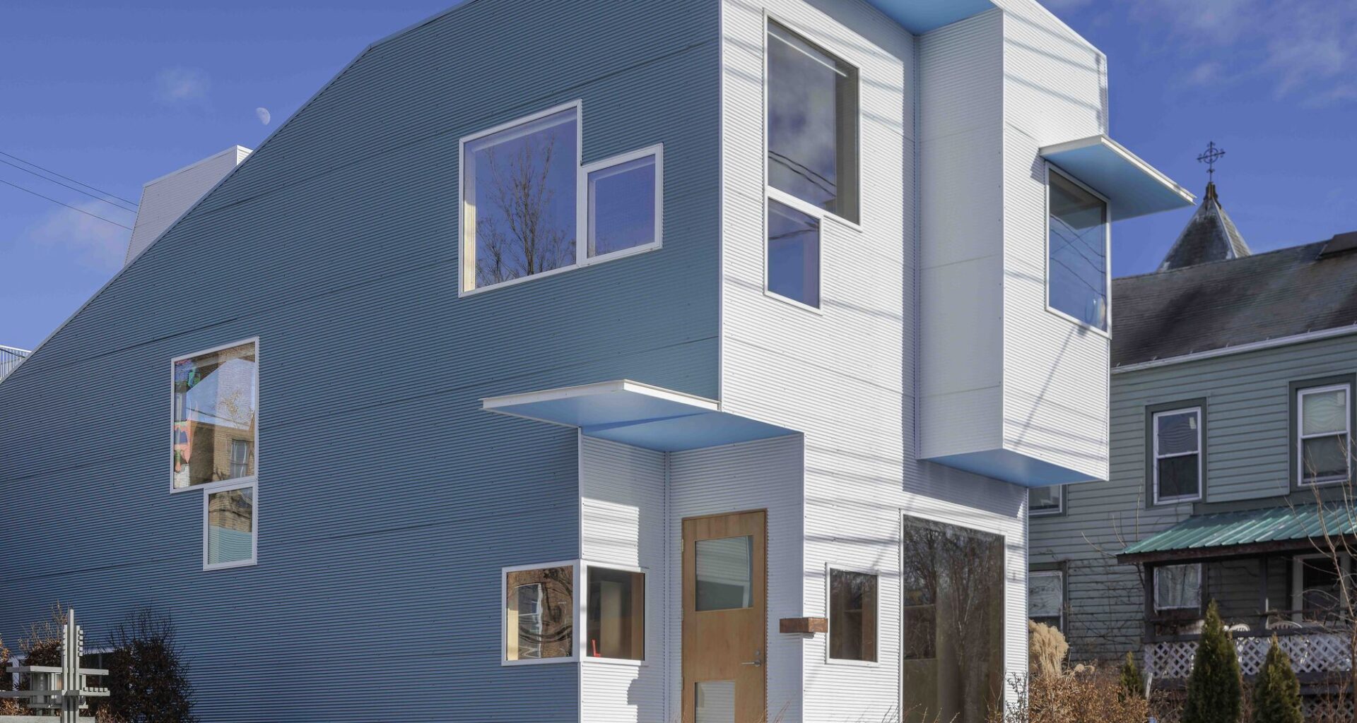 Hudson L-House / Steven Holl Architects