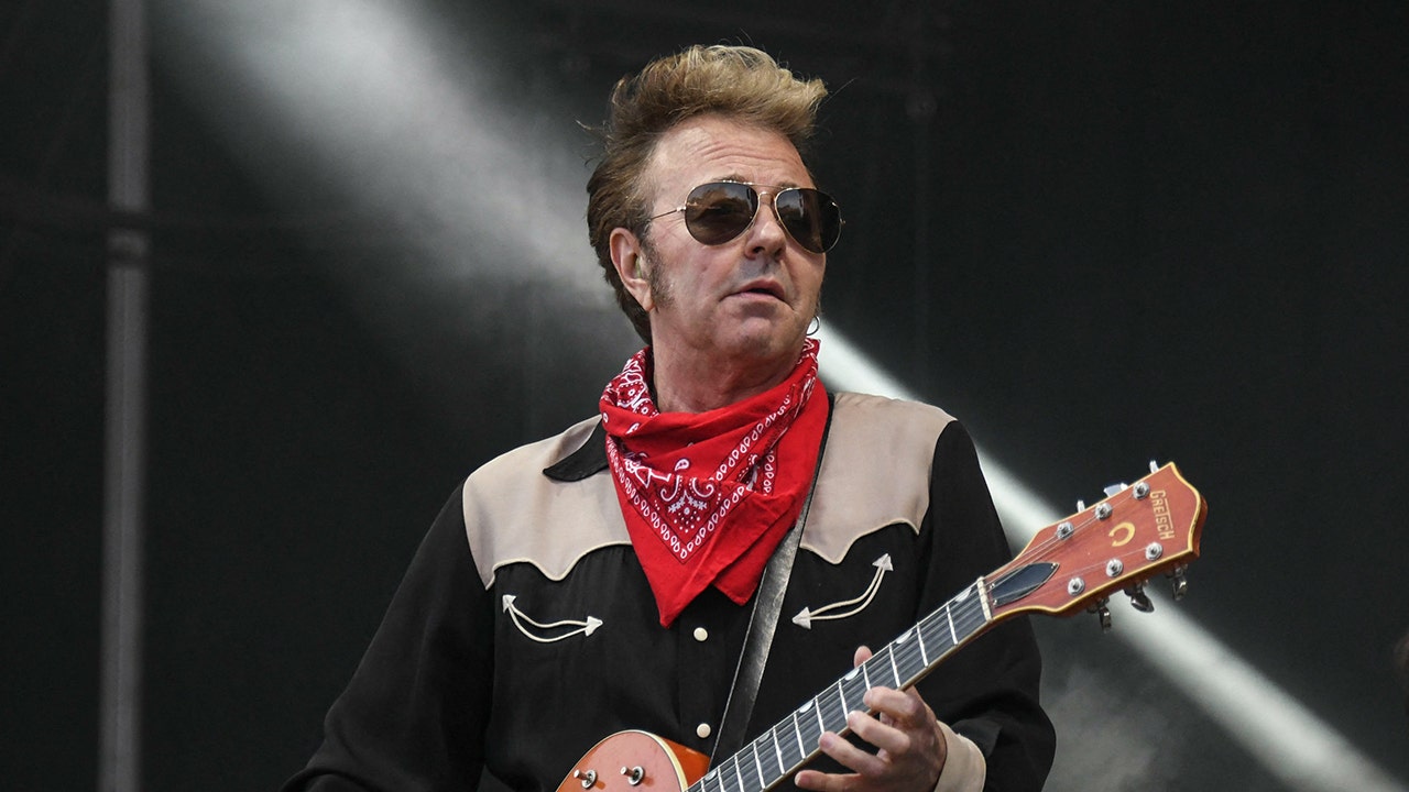 Stray Cats cancel fall tour due to Brian Setzer's 'serious illness'