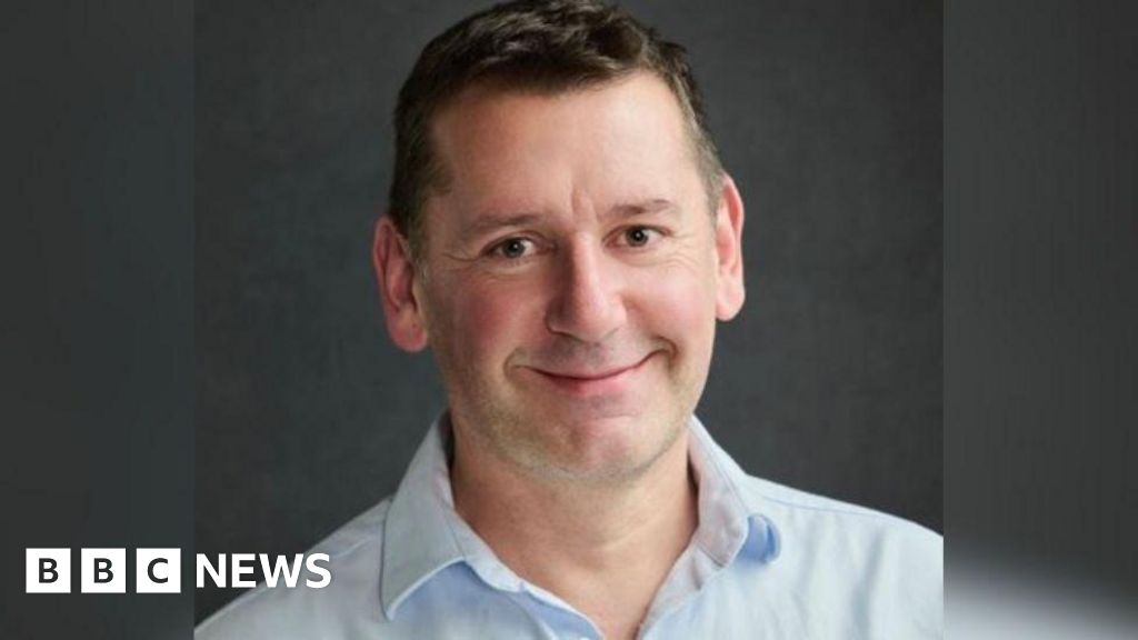 School principals urged to freeze staff recruitment in bid to save cash