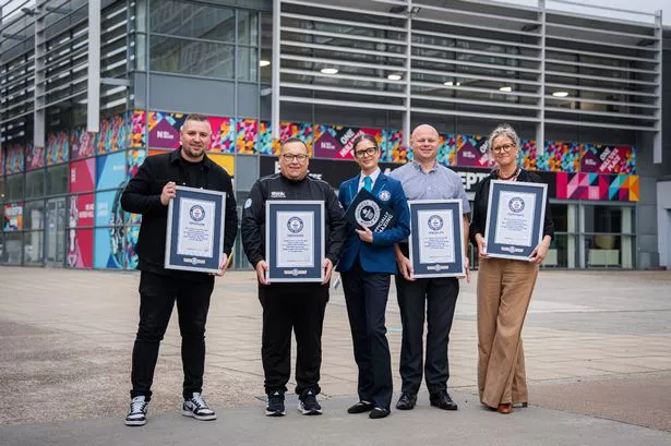 A group of organisations in Hull set the world record for the most users in a mental health awareness video session.