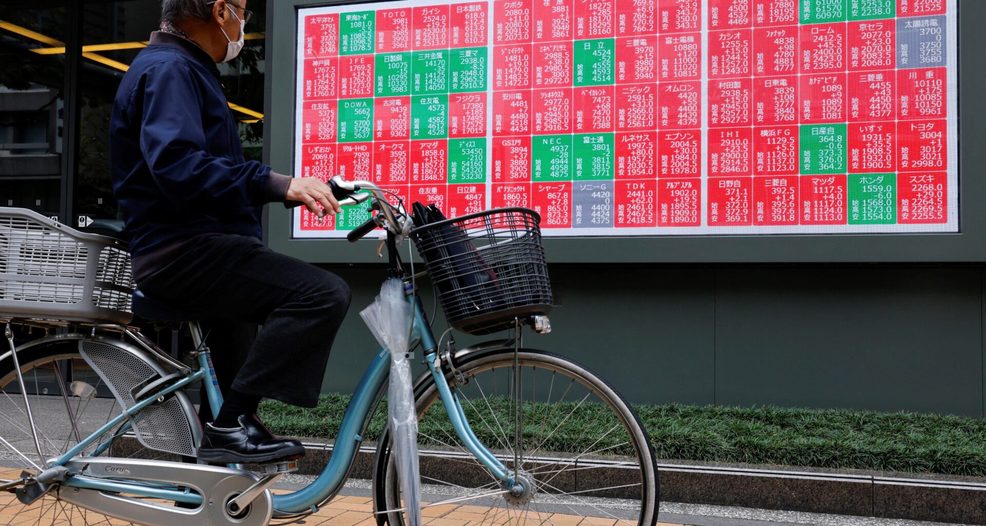 Japan's Nikkei crosses 51,000 for first time on tech optimism