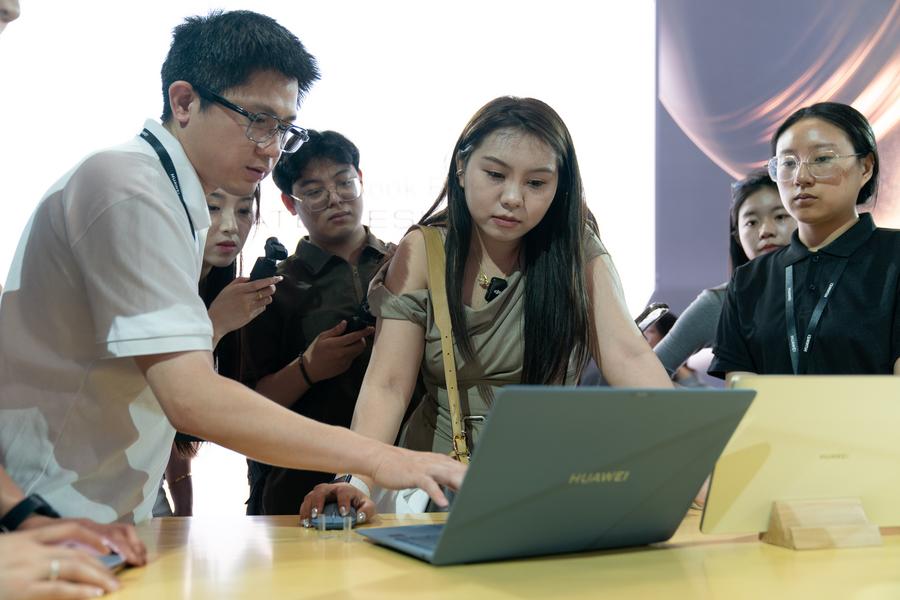 Devices using Huawei's homegrown HarmonyOS 5 surpass 23 million-Xinhua