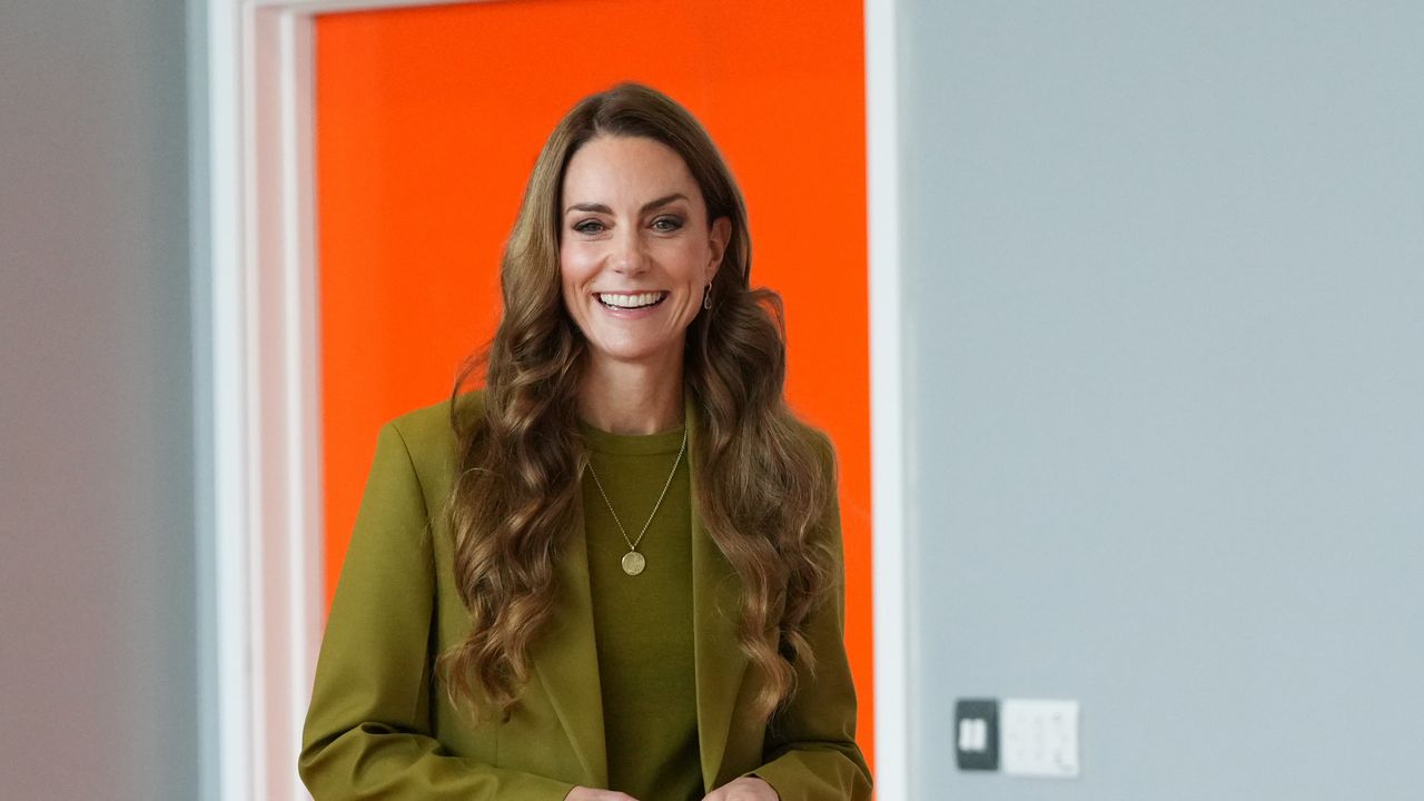 Kate Middleton is at her stylish best in impeccable tailoring for an engagement in Oxford