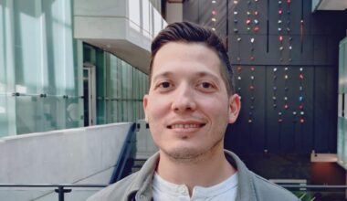 Quantum computing and AI join forces for particle physics – Physics World