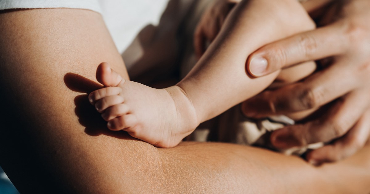 Healthy babies born from DNA of three people to prevent inherited diseases