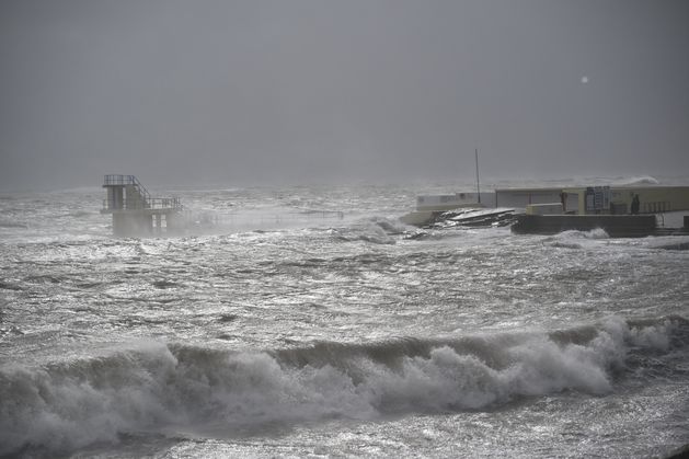 Storm Amy: Man (40s) dies in storm-related incident in Donegal as 184,000 homes and businesses without power