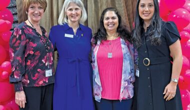 At breast cancer “tea” hosted by Menorah Life and Sharsheret program: Donna Perryman, Menorah Life CEO, Deborah Litwak from Sharsheret, survivor Laurie Reiskind and Nicole Spencer of Menorah Life.