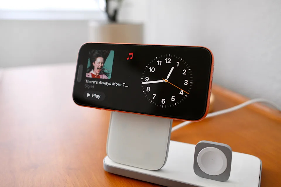 Showing widgets in StandBy mode on iPhone